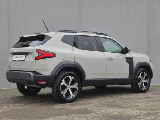 Dacia DUSTER 1.6 Hybrid 140 Journey Automaat / Fabrieksgarantie tot 04-2028 / Stoel & Stuurverwarming / 360 Graden Camera / Draadloze telefoon lader / Apple Carplay & Android Auto / Cruise Control / Climate Control / Dode Hoek Detectie /