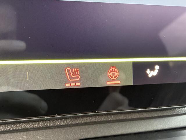 Dacia DUSTER 1.6 Hybrid 140 Journey Automaat / Fabrieksgarantie tot 04-2028 / Stoel & Stuurverwarming / 360 Graden Camera / Draadloze telefoon lader / Apple Carplay & Android Auto / Cruise Control / Climate Control / Dode Hoek Detectie /