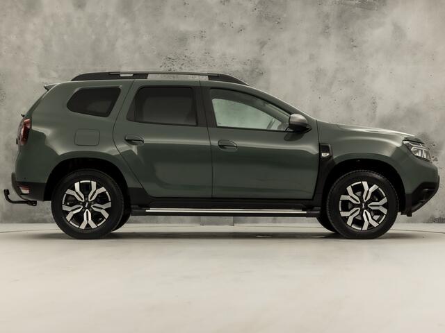Dacia DUSTER 1.3 TCe 150 Journey 150Pk Automaat (APPLE CARPLAY, GROOT NAVI, CLIMATE, CAMERA, SPORTSTOELEN, TREKHAAK, GETINT GLAS, CRUISE, NIEUWSTAAT)