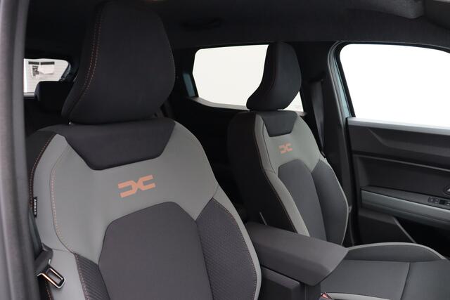Dacia DUSTER Extreme Hybrid-G | Achteruitrijcamera | Cruise Control en snelheidsbegrenzer | Dacia Handsfree card voor openen, sluiten en starten zonder sleutel
