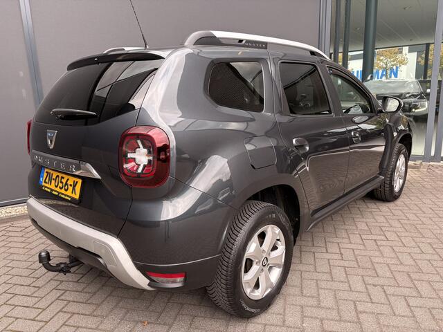 Dacia DUSTER 1.2 TCe Comfort Achteruitrijcamera - Airco - Navigatie - Trekhaak - Cruise control - Dakrails - Radio - Mistlampen voor - Start/stop systeem - Led verlichting - Elektrische ramen - Stuur multifunctioneel - Centrale vergrendeling met afstandsbediening - Bluetooth