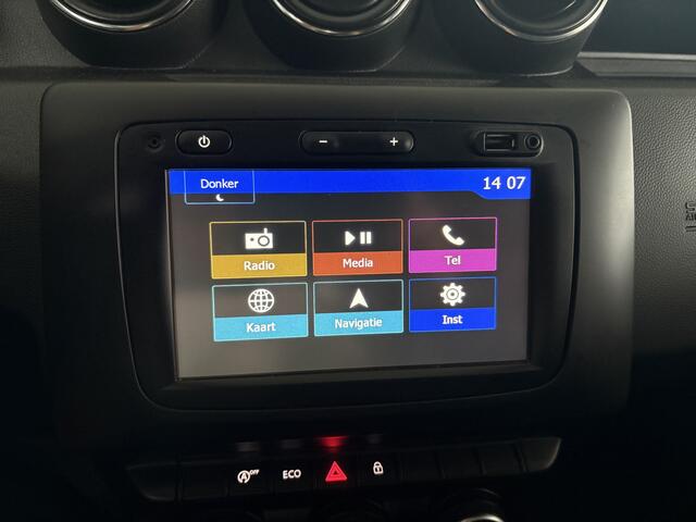 Dacia DUSTER 1.2 TCe Comfort Achteruitrijcamera - Airco - Navigatie - Trekhaak - Cruise control - Dakrails - Radio - Mistlampen voor - Start/stop systeem - Led verlichting - Elektrische ramen - Stuur multifunctioneel - Centrale vergrendeling met afstandsbediening - Bluetooth