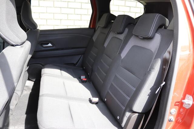 Dacia Jogger 1.0 TCe 110 Expression 7p. | Apple Carplay/Android Auto | Achteruitrijcamera | Navigatie | El. ramen V+A |