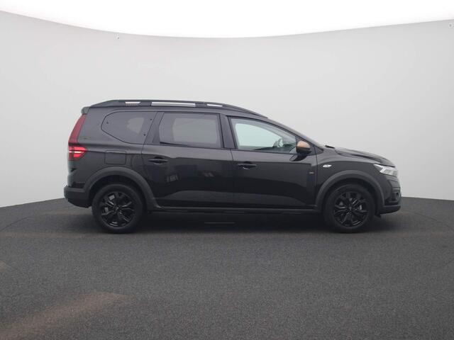 Dacia Jogger 1.0 TCe 110 Extreme 7p. | Pack Extreme | Navigatie | Achteruitrijcamera | Apple Carplay/Android Auto | Climate Control | 7 Persoons