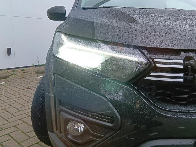 Dacia Jogger 1.0 TCe 110 Extreme 7p. Navigatie / Parkeersensoren V+A+Camera / Climate Control / Lichtmetalen Velgen / 7-Persoons / Keyless / LED / DAB