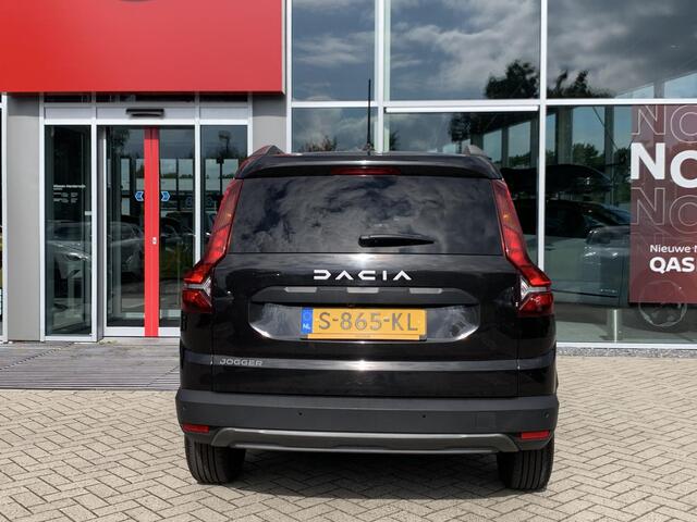 Dacia Jogger 1.0 TCe 110 Expression 7 persoons Lichtmetalen velgen | Achteruitrij camera | Metaalkleur
