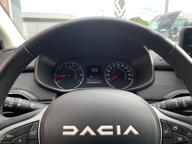 Dacia Jogger 1.0 TCe 110 Expression 7 persoons Lichtmetalen velgen | Achteruitrij camera | Metaalkleur