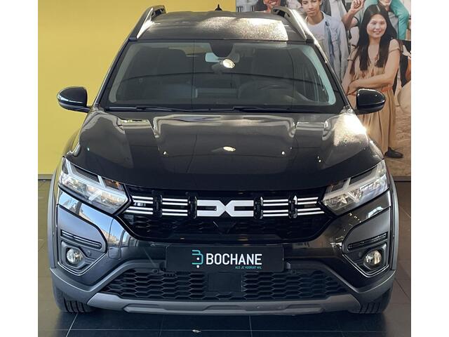 Dacia Jogger 1.0 TCe 110 Expression 7p. NAVIGATIE | ACHTERUITRIJCAMERA | PARKEERSENSOREN VOOR-EN ACHTER | AIRCONDITIONING | 7-ZITS