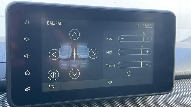 Dacia Jogger 1.0 TCe 110 Extreme 7p. Navigatie / 7-Persoons / Climate Control / Lichtmetalen Velgen / Parkeersensoren V+A+Camera / Cruise Control / DAB / LED / Hill Holt System