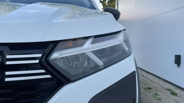 Dacia Jogger 1.0 TCe 110 Extreme 7p. 7-Persoons / Climate Control / Navigatie / Parkeersensoren V+A+Camera / Multi Dakrail / Lichtmetalen Velgen
