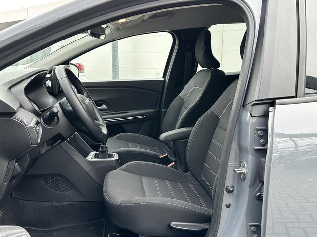 Dacia Jogger 1.0 TCe 110 Extreme 7p. | Zeer Ruim | A. Camera | Navi | Clima | Cruise | Historie | NL Auto!