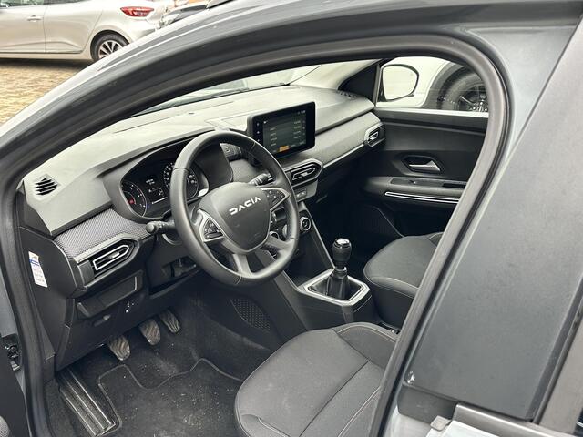Dacia Jogger 1.0 TCe 110 Extreme 7p. | Zeer Ruim | A. Camera | Navi | Clima | Cruise | Historie | NL Auto!