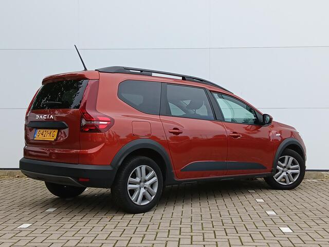 Dacia Jogger 1.0 TCe 110 Expression 7p. 7-Persoons / Navigatie / Parkeersensoren V+A+Camera / Airco / Brake Assist / DAB