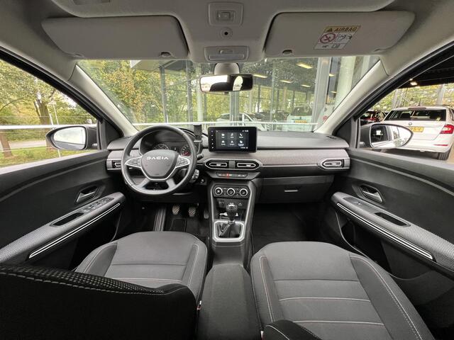 Dacia Jogger 1.0 TCe 110 Extreme 7p. | Navigatie | Achteruitrijcamera | Parkeersensoren voor + achter | Carplay |