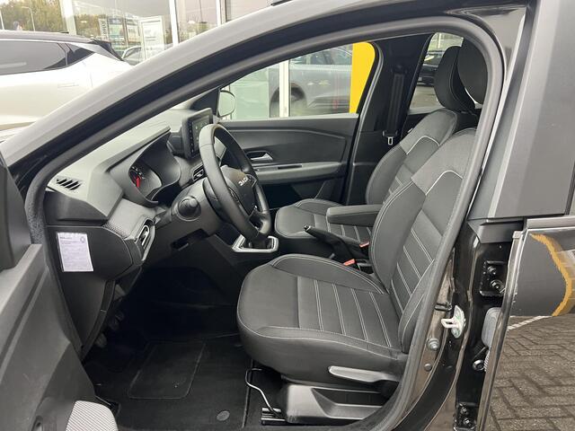 Dacia Jogger 1.0 TCe 110 Expression 7p. | 7-Persoons | Navigatie | Dodehoekdetectie |