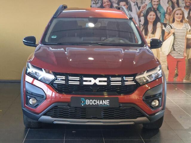 Dacia Jogger 1.0 TCe 110 Extreme 7p. NAVIGATIE | ACHTERUITRIJCAMERA | PARKEERSENSOREN VOOR-EN ACHTER | CLIMATE CONTROL | 7-ZITS