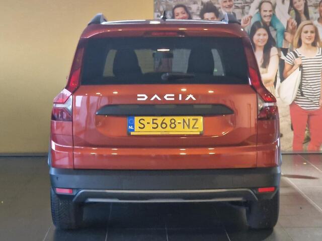 Dacia Jogger 1.0 TCe 110 Extreme 7p. NAVIGATIE | ACHTERUITRIJCAMERA | PARKEERSENSOREN VOOR-EN ACHTER | CLIMATE CONTROL | 7-ZITS