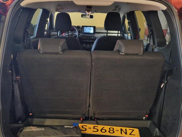 Dacia Jogger 1.0 TCe 110 Extreme 7p. NAVIGATIE | ACHTERUITRIJCAMERA | PARKEERSENSOREN VOOR-EN ACHTER | CLIMATE CONTROL | 7-ZITS