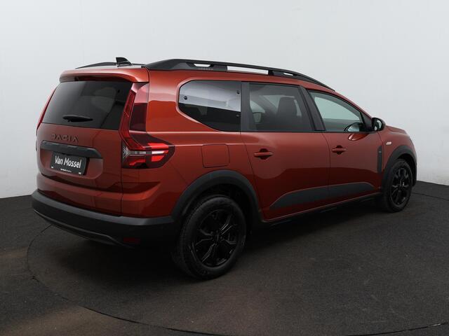 Dacia Jogger 1.0 TCe 110 Extreme 7p. | Navigatie | Draadloze Carplay | Parkeersensoren & Camera | Blind Spot | Elektronische Handrem | Hoogte verstelbare Stoel | Middenconsole | NIEUW & DIRECT LEVERBAAR! |