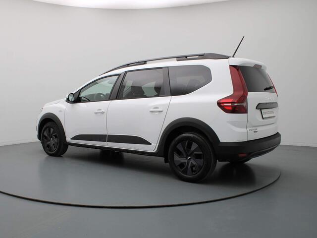Dacia Jogger Hybrid 140pk Expression 5p. Airco | Carplay | Cruise | Parksens. achter