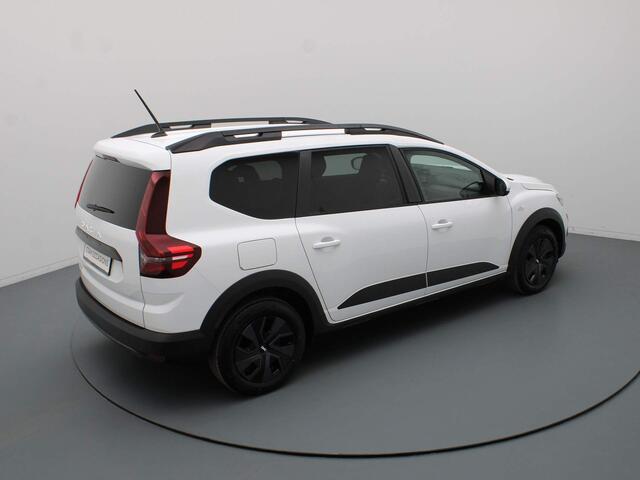 Dacia Jogger Hybrid 140pk Expression 5p. Airco | Carplay | Cruise | Parksens. achter