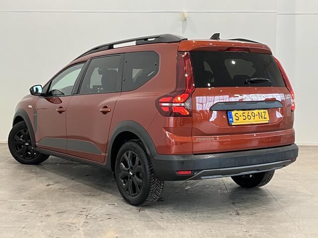Dacia Jogger 1.0 TCe 110 Extreme 7p. | 7-persoons | Navigatie | Dodehoekdetectie | Parkeersensoren voor, achter en achteruitrijcamera | Apple Carplay/Android Auto