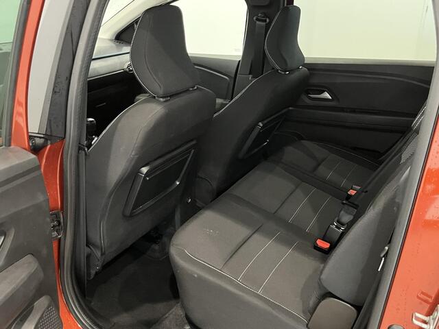 Dacia Jogger 1.0 TCe 110 Extreme 7p. | 7-persoons | Navigatie | Dodehoekdetectie | Parkeersensoren voor, achter en achteruitrijcamera | Apple Carplay/Android Auto