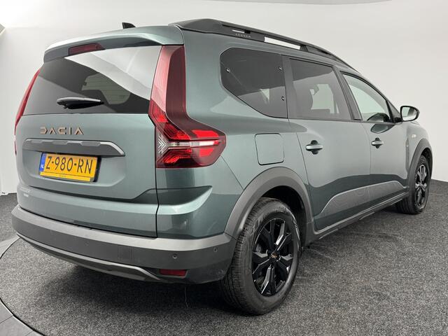 Dacia Jogger 1.6 Hybrid 140 Extreme 7p. | 7-persoons | Navigatie | Dodehoekdetectie | Parkeersensoren voor, achter en achteruitrijcamera | Apple Carplay/Android Auto