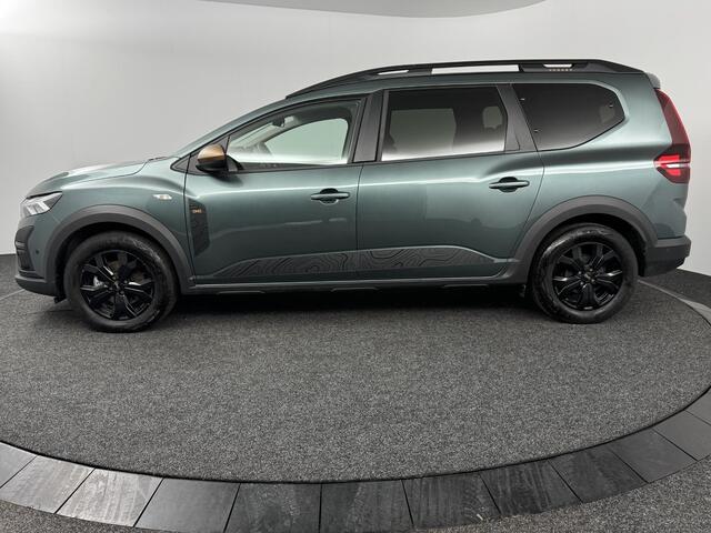 Dacia Jogger 1.6 Hybrid 140 Extreme 7p. | 7-persoons | Navigatie | Dodehoekdetectie | Parkeersensoren voor, achter en achteruitrijcamera | Apple Carplay/Android Auto