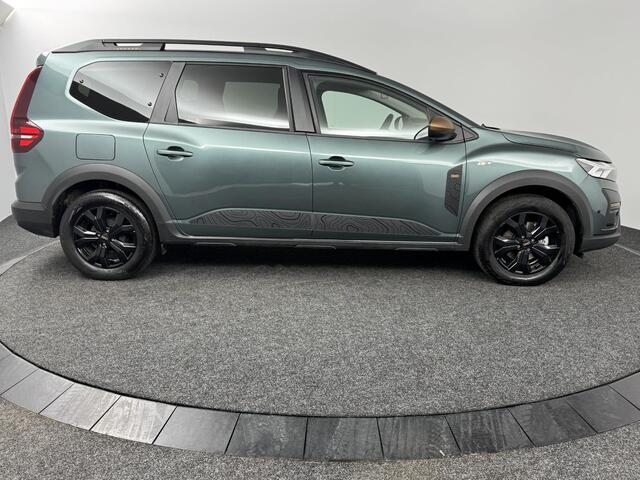 Dacia Jogger 1.6 Hybrid 140 Extreme 7p. | 7-persoons | Navigatie | Dodehoekdetectie | Parkeersensoren voor, achter en achteruitrijcamera | Apple Carplay/Android Auto