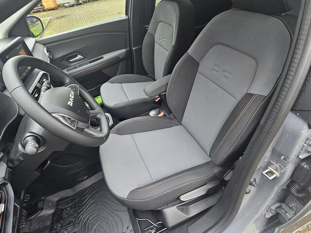 Dacia Jogger 1.6 Hybrid 140 Extreme 7p. / Levertijd I.O. / Betreft Black edition /