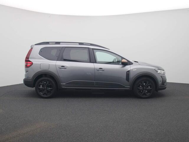 Dacia Jogger 1.0 TCe 110Pk Extreme 7p. | Navigatie | Apple & Android Carplay | Parkeersensoren & Camera | Keyless Entry | Climate Control | Automatische Verlichting & Regensensoren | LED Verlichting |