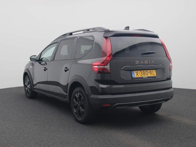 Dacia Jogger 1.0 - 110PK TCe Extreme 7p. | Navigatie | Apple Carplay/Android Auto | Climate control| Parkeersensoren| Lichtmetalen Velgen | Camera | LED Lampen | Licht & Regen Sensoren |