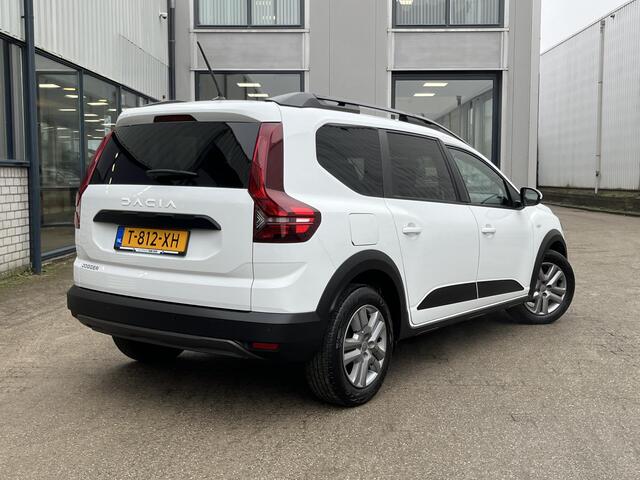 Dacia Jogger 1.0 TCe 110 Expression 7p. | NL Auto/1e Eig./7 Zitplaatsen/Airco/Cruise/Apple CarPlay-Android Auto/Privacy Glass
