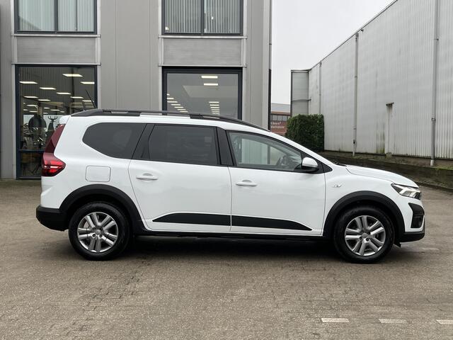 Dacia Jogger 1.0 TCe 110 Expression 7p. | NL Auto/1e Eig./7 Zitplaatsen/Airco/Cruise/Apple CarPlay-Android Auto/Privacy Glass