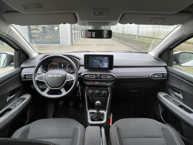 Dacia Jogger 1.0 TCe 110 Expression 7p. | NL Auto/1e Eig./7 Zitplaatsen/Airco/Cruise/Apple CarPlay-Android Auto/Privacy Glass