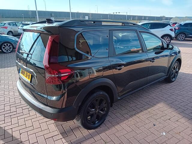 Dacia Jogger 1.0 TCe 110 Extreme 7p. airco(automatisch), Carplay/Android auto, Cruise control, Parkeersensoren, Camera, Keyless, Dimlicht automatisch, Regensensor, Elektrische ramen en spiegels, Lichtmetalen velgen, Fabrieksgarantie, BOVAG