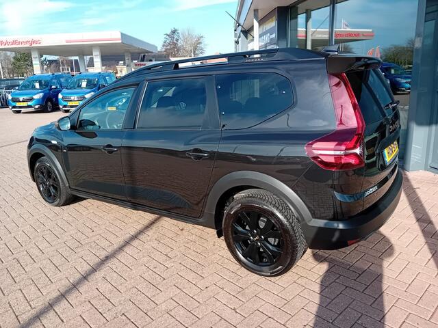 Dacia Jogger 1.0 TCe 110 Extreme 7p. airco(automatisch), Carplay/Android auto, Cruise control, Parkeersensoren, Camera, Keyless, Dimlicht automatisch, Regensensor, Elektrische ramen en spiegels, Lichtmetalen velgen, Fabrieksgarantie, BOVAG