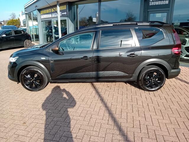 Dacia Jogger 1.0 TCe 110 Extreme 7p. airco(automatisch), Carplay/Android auto, Cruise control, Parkeersensoren, Camera, Keyless, Dimlicht automatisch, Regensensor, Elektrische ramen en spiegels, Lichtmetalen velgen, Fabrieksgarantie, BOVAG