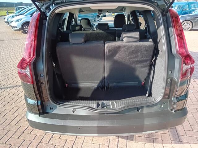 Dacia Jogger 1.0 TCe 110 Extreme 7p. airco(automatisch), Carplay/Android auto, Cruise control, Parkeersensoren, Camera, Keyless, Dimlicht automatisch, Regensensor, Elektrische ramen en spiegels, Lichtmetalen velgen, Fabrieksgarantie, BOVAG