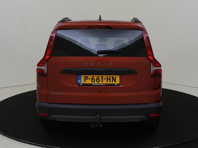 Dacia Jogger TCe 110 Extreme 7p. | Apple Carplay | Navigatie | Pack Extreme | Camera | Blindspot Warning