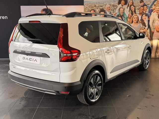 Dacia Jogger 1.6 Hybrid 140 Expression 7p. NIEUW | PRIJS IS INCL. 1900,- VOORRAADKORTING | PACK ASSIST