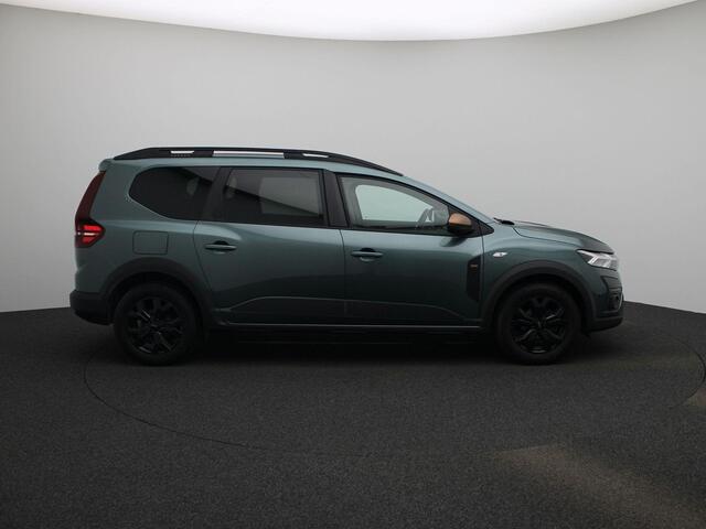 Dacia Jogger 1.0 TCe 100 ECO-G Extreme 5p. | Trekhaak | Pack Extreme | Camera | PDC Voor + Achter | Keyless | 16" LMV | Climate Control | Cruise Control & Snelheidsbegrenzer | Apple Carplay & Android Auto