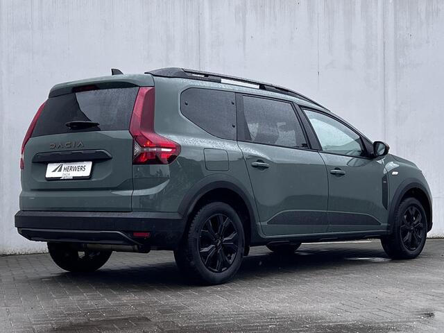 Dacia Jogger 1.6 Hybrid 140 Extreme 7p. / Zeven persoons / Trekgewicht 750 kg / Achteruitrijcamera / Navigatie via Apple Carplay Android / All Season banden 16" LM wielen /
