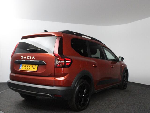Dacia Jogger 1.0 TCe 110 Extreme | 7-Persoons | Carplay | Dodehoekdetectie | Camera |