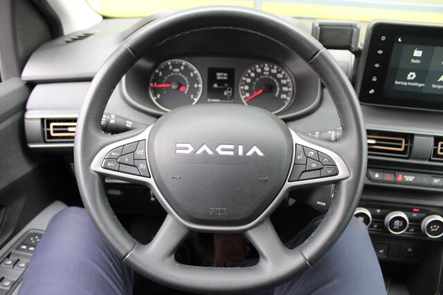 Dacia Jogger 1.0 TCe 100 ECO-G Extreme 7p. | PACK MEDIA NAV | PACK EXTREME | CAMERA | PARKEERSENSOREN | CLIMATE CONTROL | CRUISE CONTROL | APPLE CARPLAY