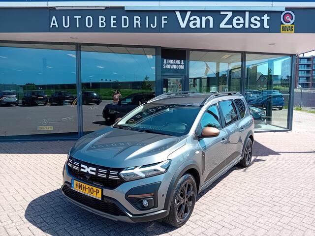 Dacia Jogger 1.6 Hybrid 140 Extreme 7p. Automaat, Airco(automatisch), Carplay/Android auto, Bluetooth, Camera, Parkeersensoren, Dode hoek detector, Cruise control, Stoelverwarming, Dimlicht automatisch, Regensensor, SOS diensten, Keyless, Elektrische ramen en spiegels
