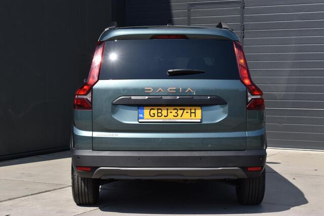 Dacia Jogger TCe 110 Extreme | 7 PERSOONS | CAMERA | NAVI | STOELVERWARMING | APPLECARPLAY/ANDROIDAUTO | CRUISE CONTROL | CLIMATE CONTROL | PDC | LMV