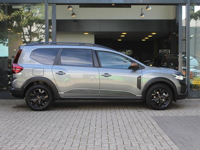Dacia Jogger 1.6 Hybrid 140 Extreme 7p. AUTOMAAT / 18.000KM! / CAMERA / CRUISE / CLIMATE / KEYLESS / PDC / PRIVACY GLASS / DAB / ARMSTEUN / APPLE CARPLAY / ANDROID AUTO / 16''LMV