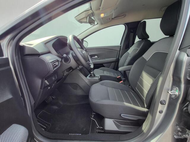 Dacia Jogger 1.6 Hybrid 140 Expression 7p. / Zeven zitplaatsen / Stoelverwarming / Navigatie / Apple Carplay Android /